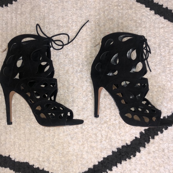 Aldo Ankle Cut Out Boots Black 7.5 - Picture 5 of 11